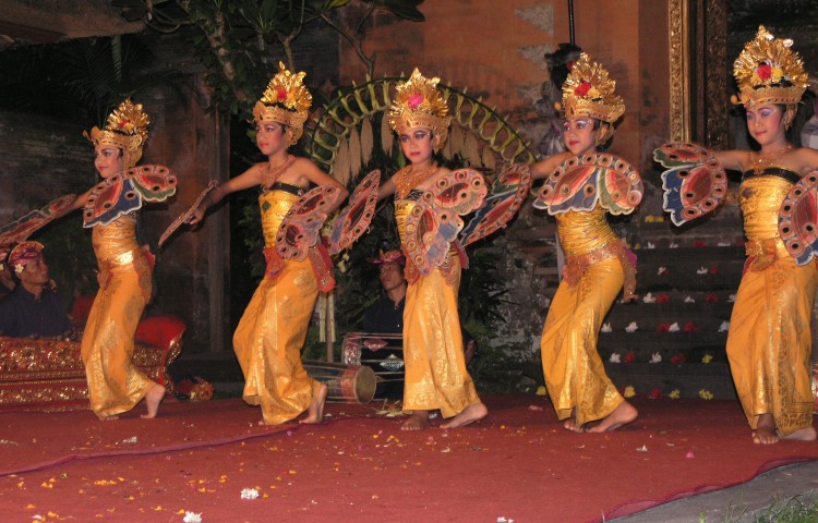 Tradiční tance
