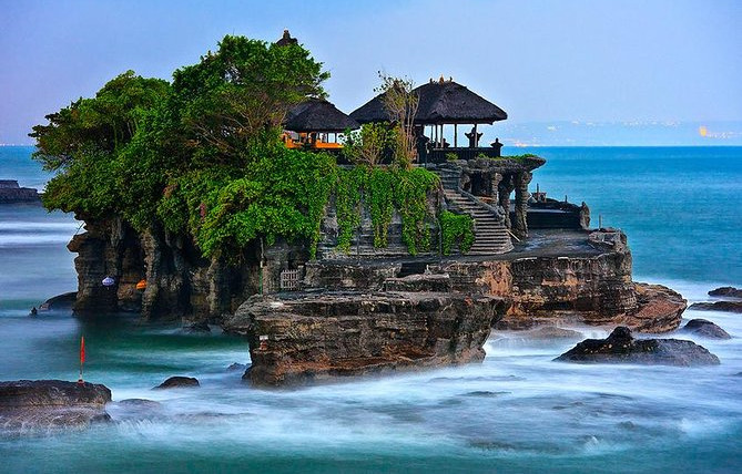 Tanah Lot