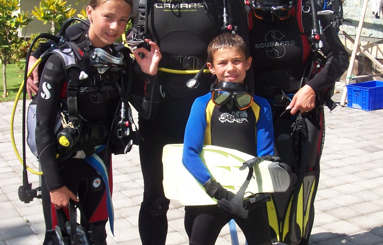 all family diving